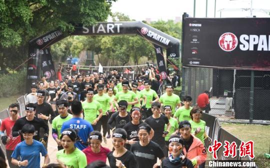 2018斯巴达勇士赛首战深圳开赛 五千余人参赛