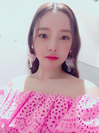 具荷拉男友遭刮伤毁容照曝光 称从未对女生动