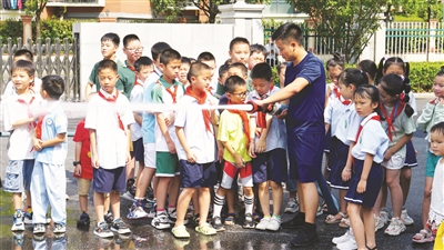 县青少年活动中心：红领巾暑期实践活动