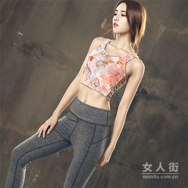 运动女生这些健身装扮,保证悦动你的心