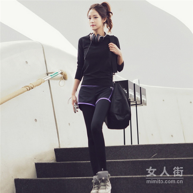运动女生这些健身装扮,保证悦动你的心