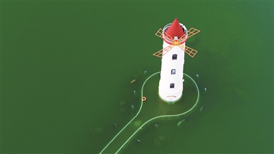 “网红灯塔”入画来