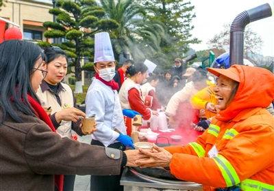 一碗粥温暖一座城