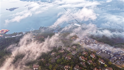 云雾缭绕似仙境