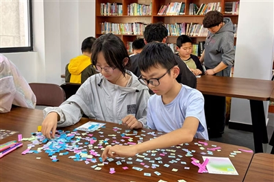 拼贴诗里觅童趣