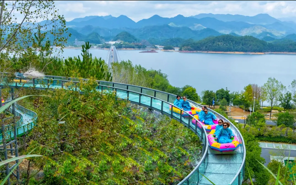 森林水滑道